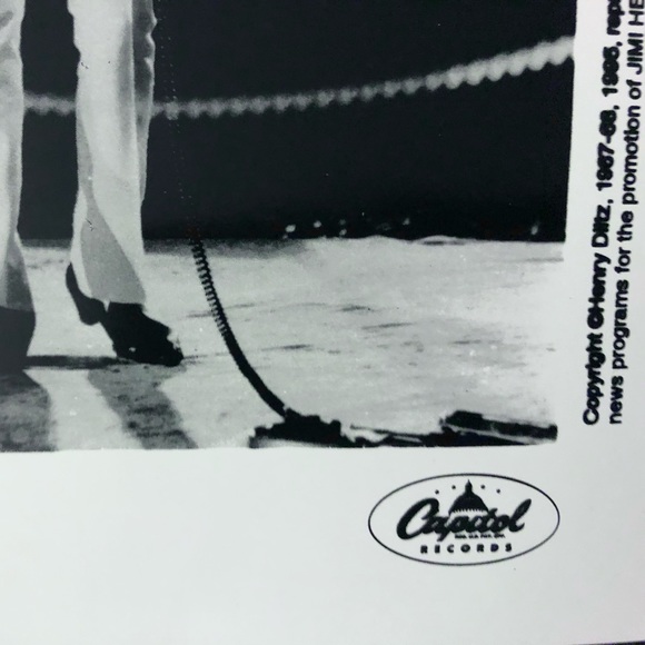 Jimi Hendrix 1995 B/W Photo 8X10 Capitol Records 1995 Promo Brand of Gypsies - Picture 2 of 5